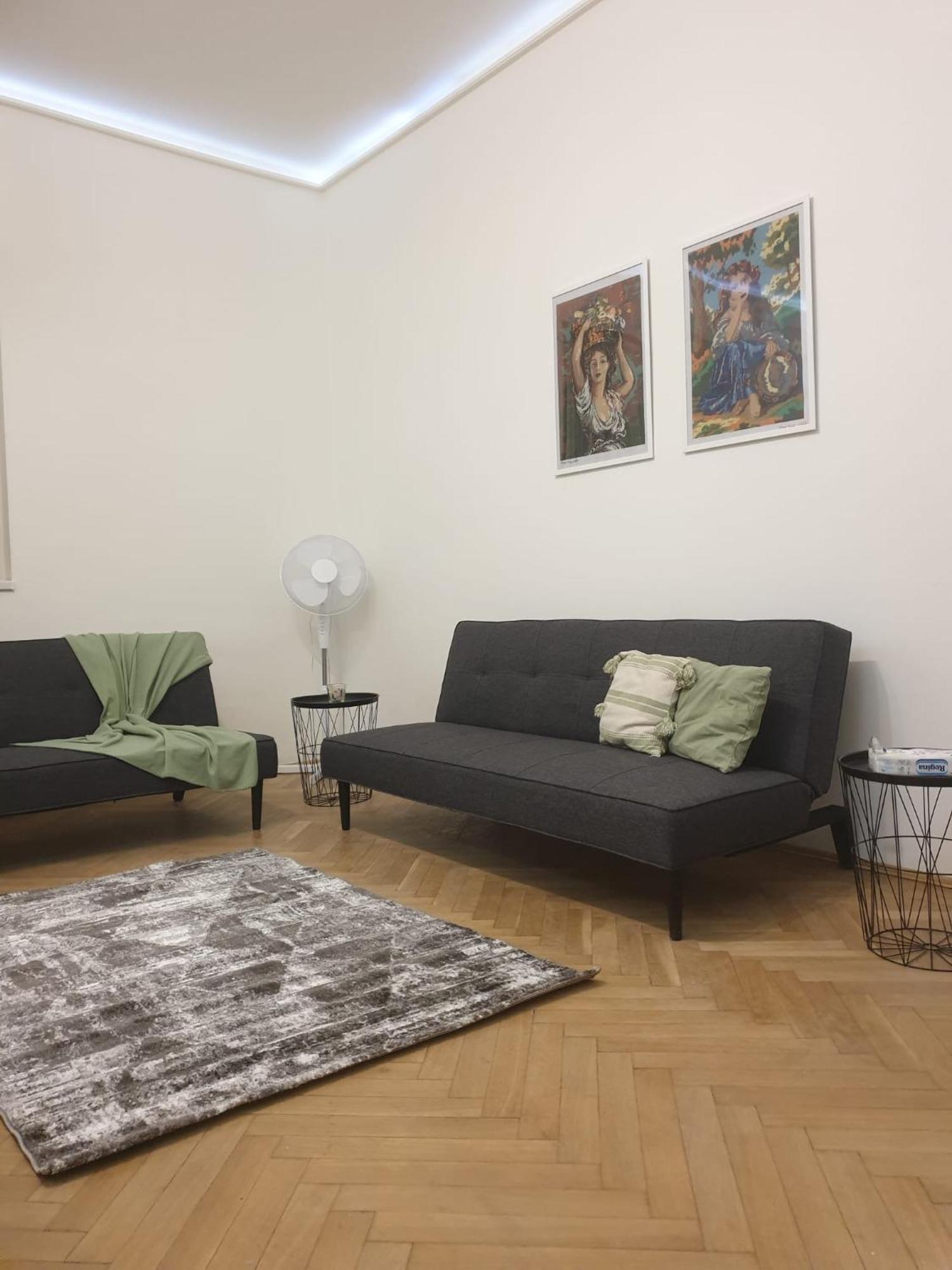 M&ns Budapest