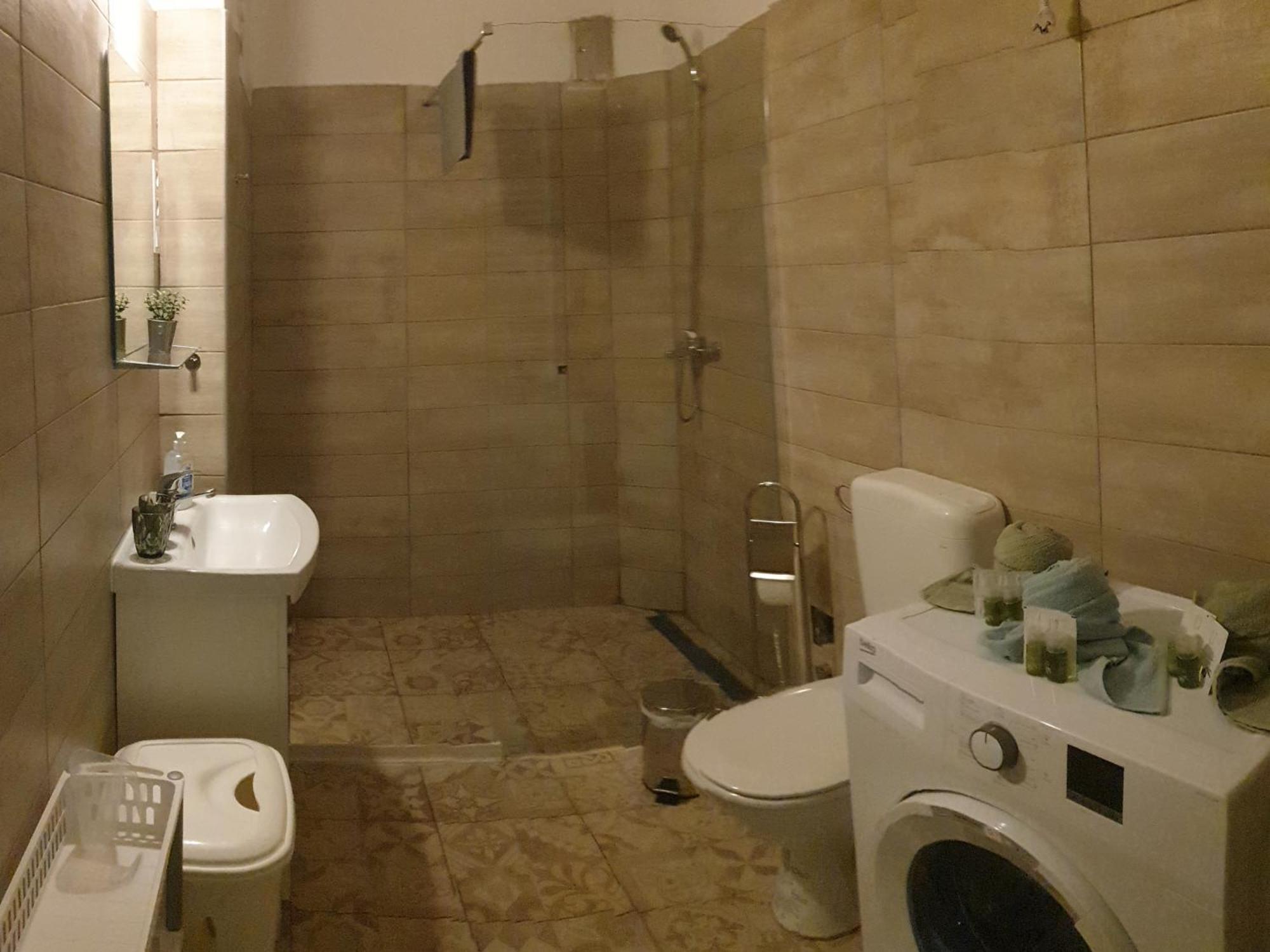 Apartment M&ns *